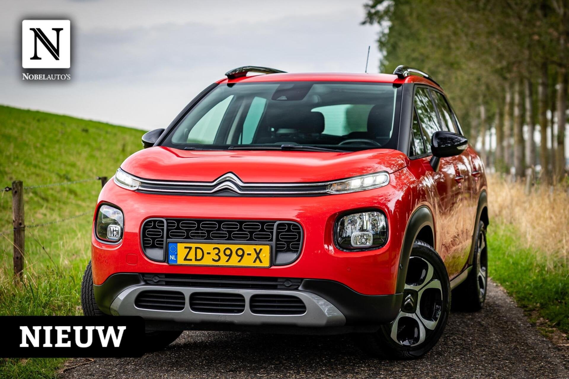 Citroen C3 Aircross 1.2 PureTech S&S Shine |Nap |Dist vv!, Voorwielaandrijving, 840 kg, Gebruikt, Euro 6