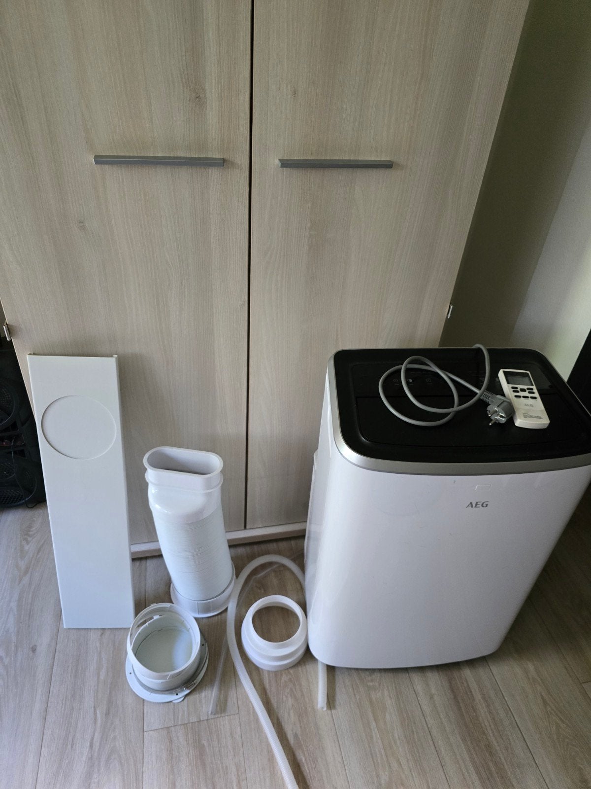 AEG Mobiele Airco met Afstandsbediening en Accessoires, Ophalen, Minder dan 60 m³, 3 snelheden of meer, Zo goed als nieuw