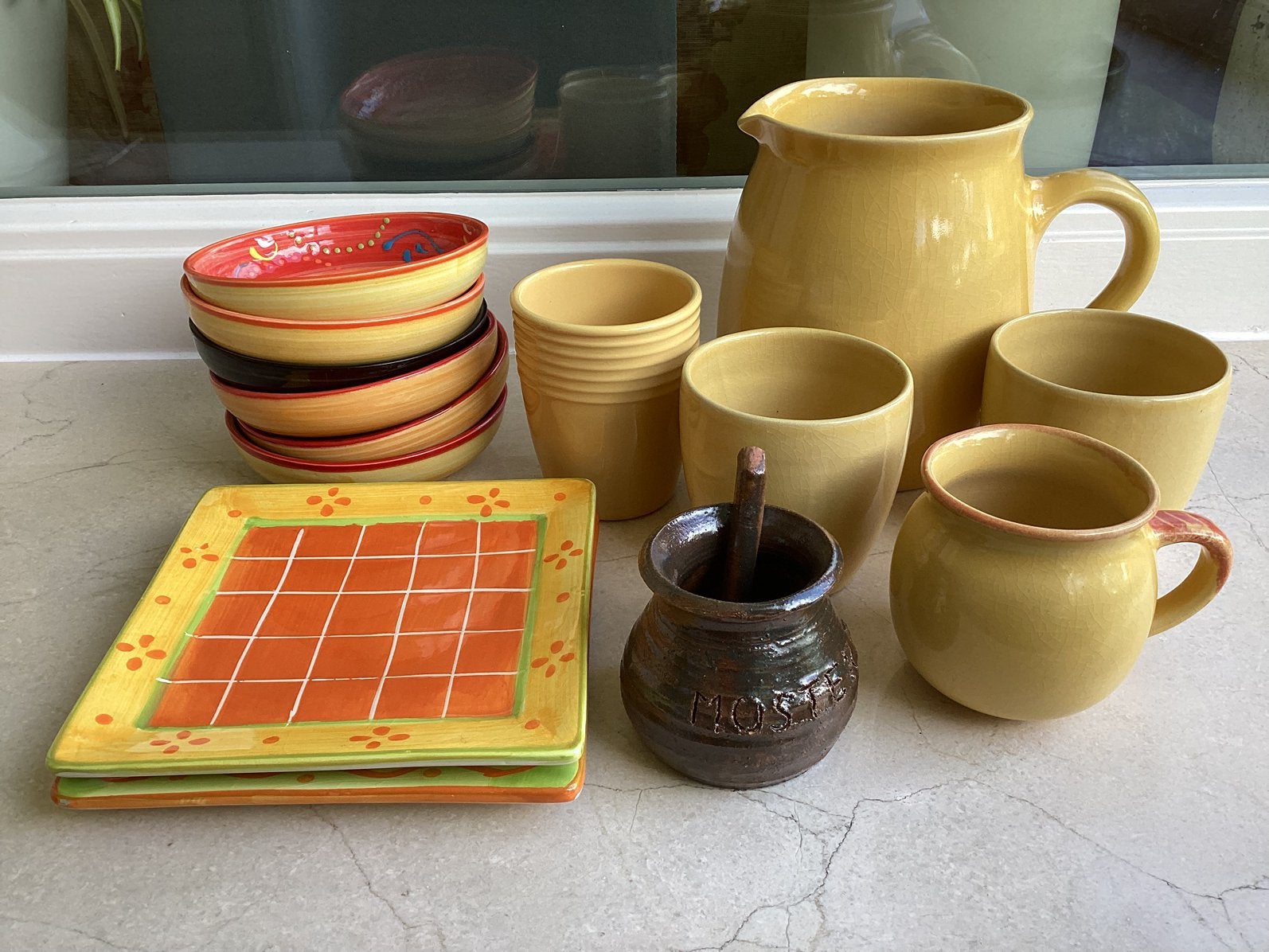Bistro drinkset, tapasschaaltjes/bordjes en mosterdkommetje, Ophalen of Verzenden, Zo goed als nieuw, Overige stijlen, Kop(pen) en/of Schotel(s)