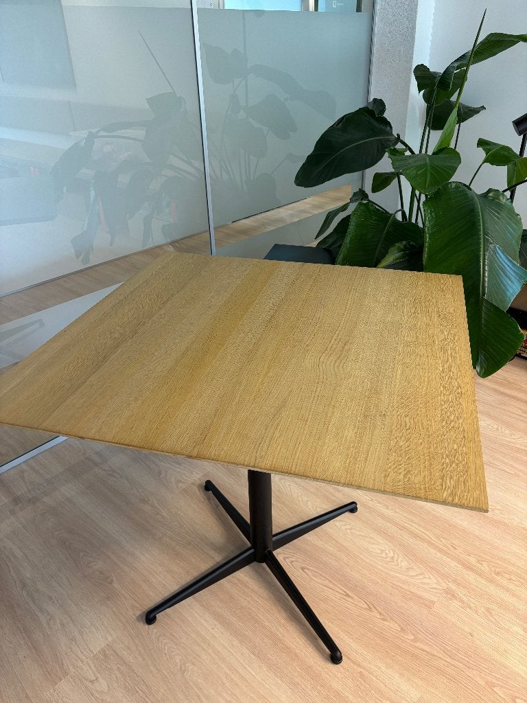 Massief eiken tafel 100x100 cm met stalen design onderstel, Ophalen, 200 cm of meer, 50 tot 100 cm, Zo goed als nieuw