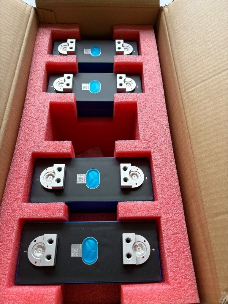 Originele EVE MB31 lifepo4 accucellen voor thuisbatterij, Doe-het-zelf en Verbouw, Ophalen, Nieuw