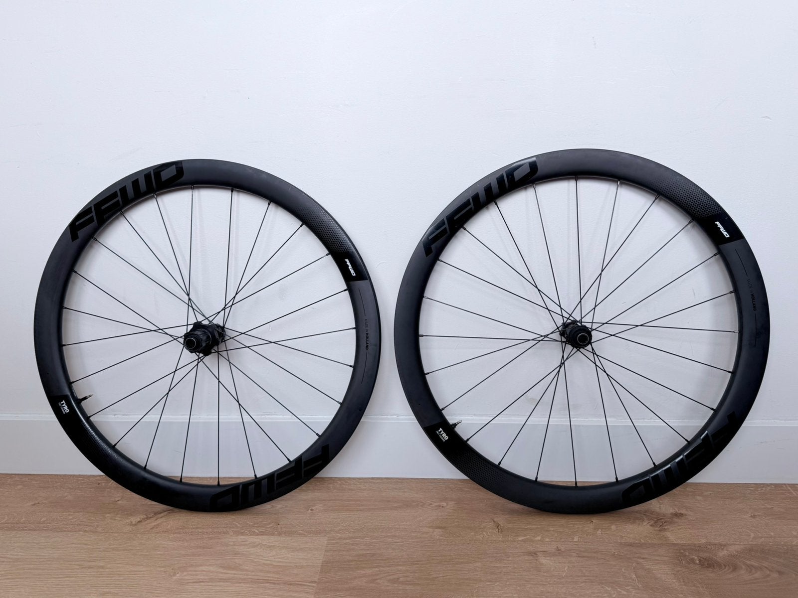 FFWD Tyro 2.0 Carbon wielset, Shimano body, mooie staat, Ophalen of Verzenden, Zo goed als nieuw, Wiel, Carbon