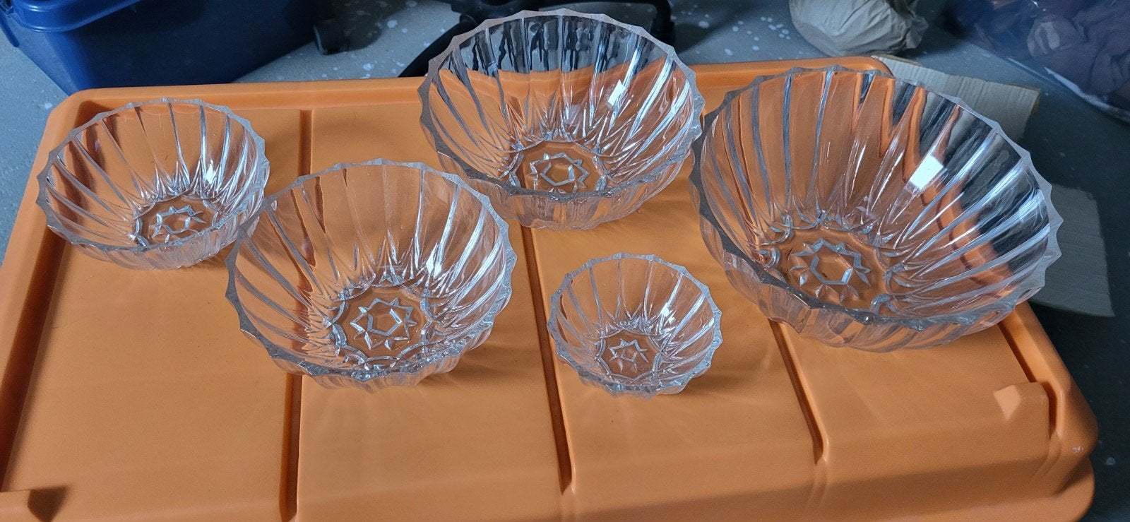 Set vintage glazen schalen (nooit gebruikt), Ophalen