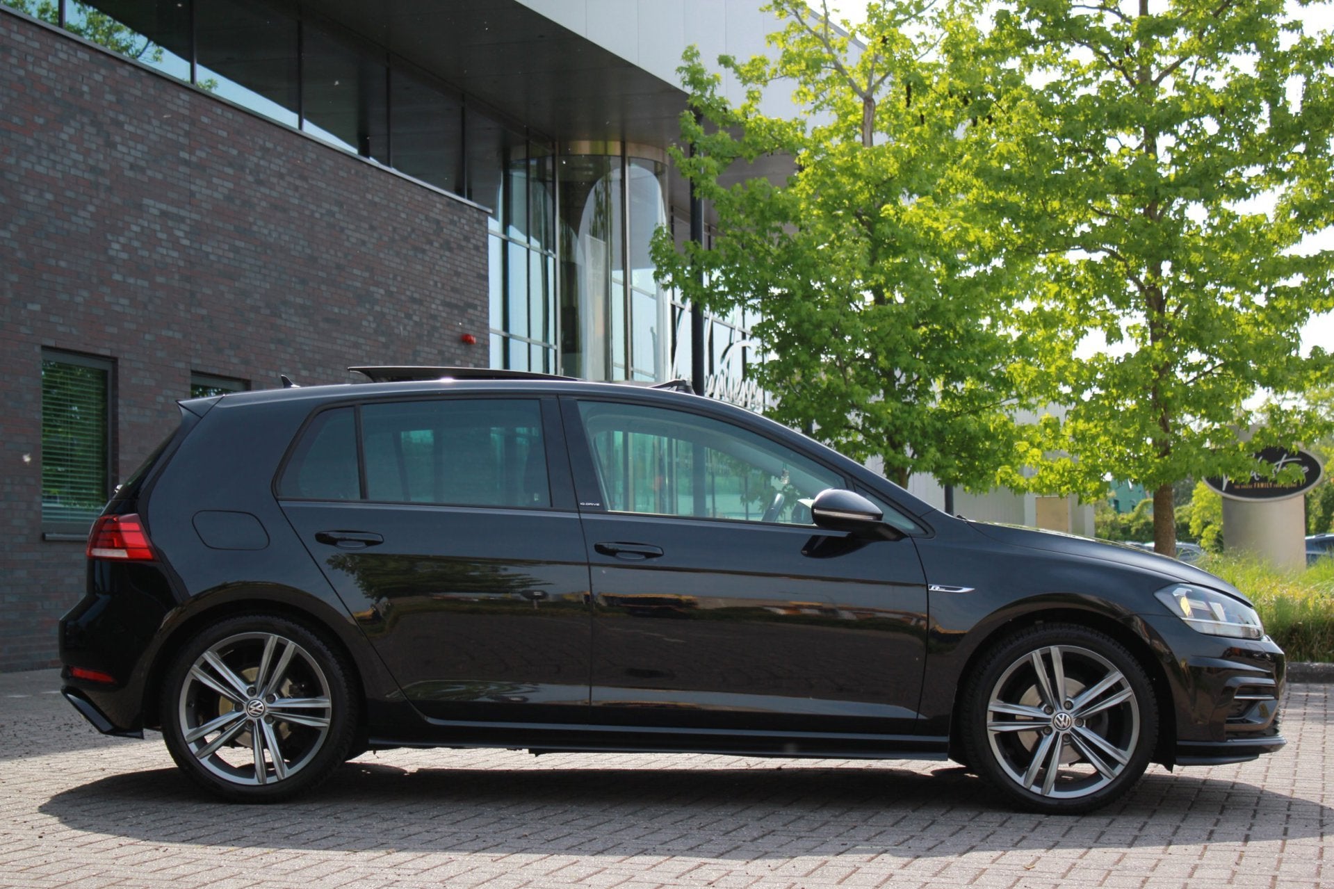Volkswagen GOLF 1.5 TSI Highline, Euro 6, 4 cilinders, 150 pk, Zwart