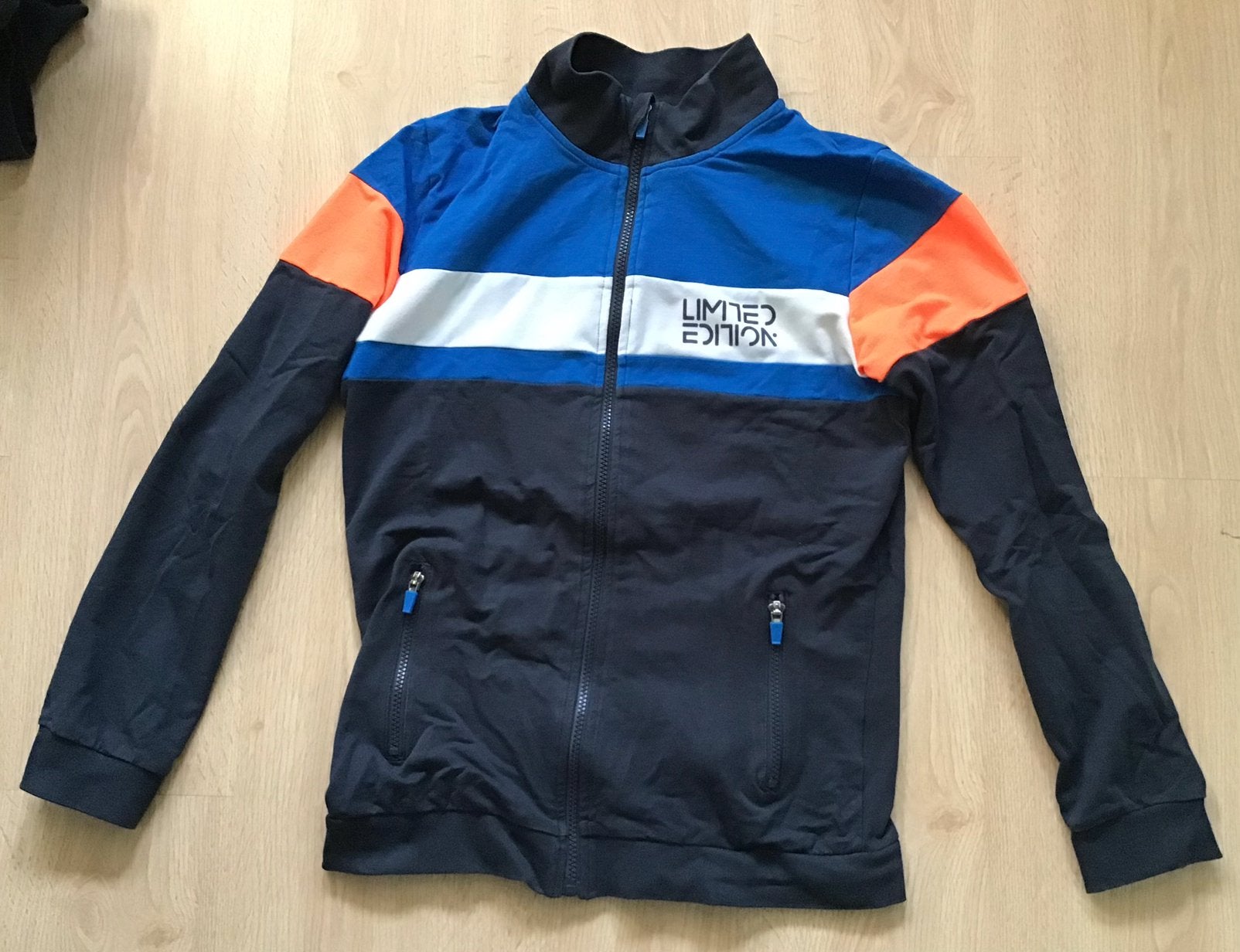 Vest maat 158-164 blauw wit oranje (Europe kids), Trui of Vest, Zo goed als nieuw, Jongen, Europe kids