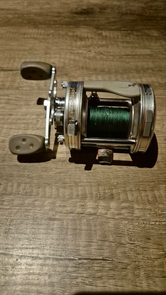 Abu Garcia 6501c3 reel met ratel. Trollen en casten op snoek, Ophalen of Verzenden, Gebruikt, Molen