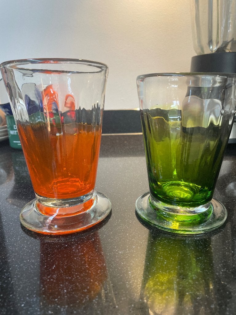 Vaasje Dutz oranje en groen, Ophalen, Gebruikt, 15 cm, Glas