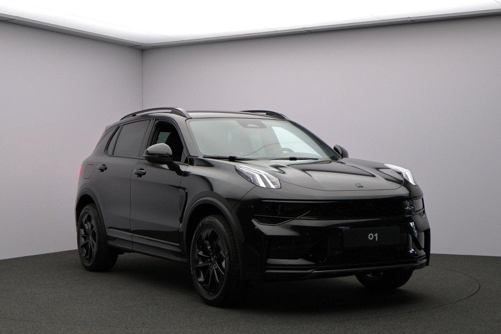 Lynk & Co 01 1.5 Core Black Edition!, Auto's, Euro 6, 4 cilinders, Alcantara, Zwart