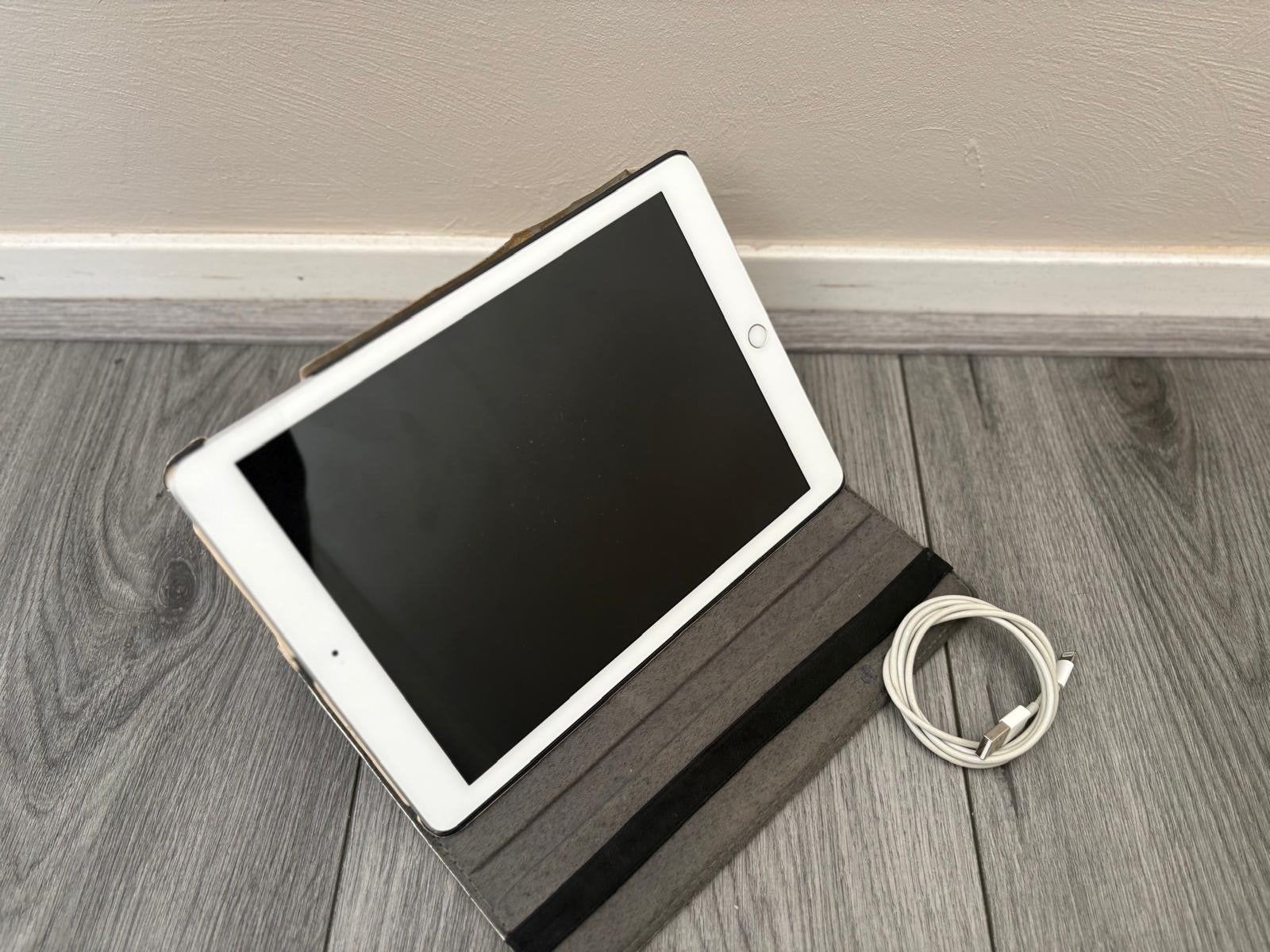 Apple iPad (7e generatie) 32GB Wi-Fi - Zilver, Computers en Software, Gebruikt, 32 GB, Apple iPad, Wi-Fi