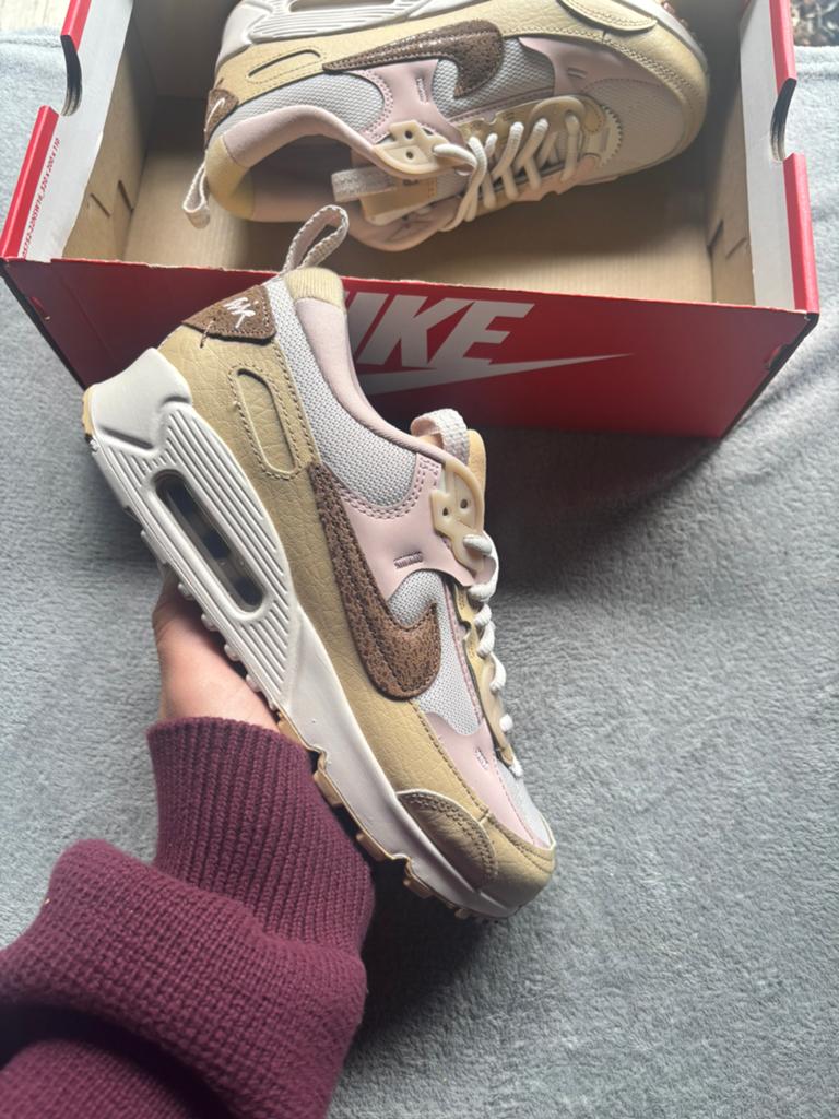Nike air max 90 futura neapolitan - maat 38,5 - nieuw, J, Beige, Nieuw, Ophalen of Verzenden