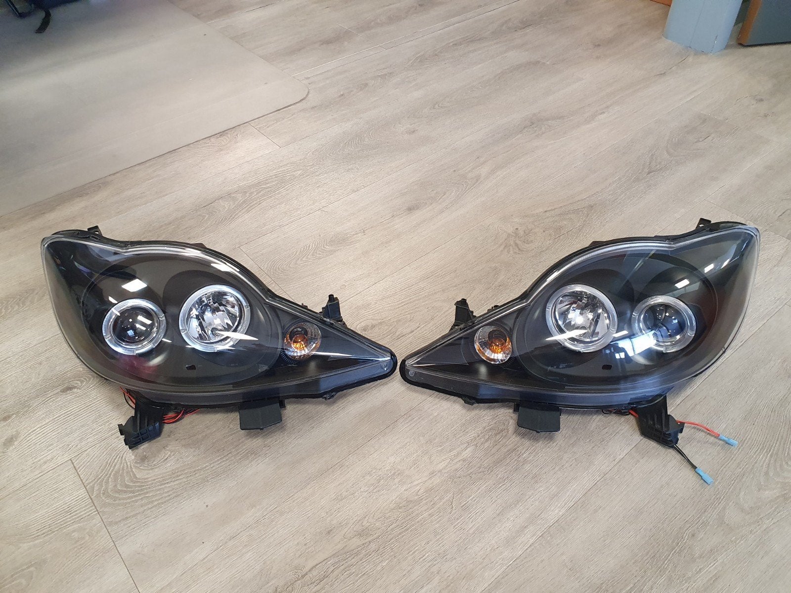 Koplampen Peugeot 107 (2005-2012) Zwart Angel-Eyes, Ophalen of Verzenden, Gebruikt, Peugeot