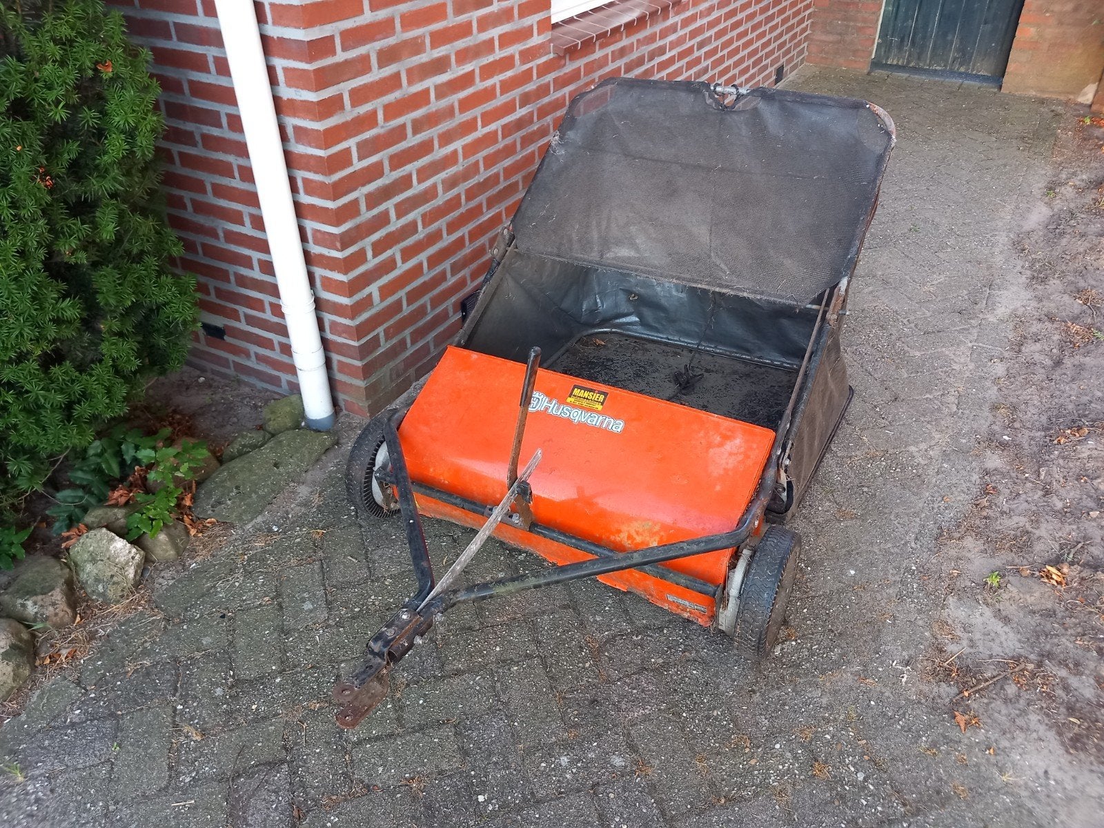husqvarna agri fab bladveger grasveger veegmachine, Ophalen