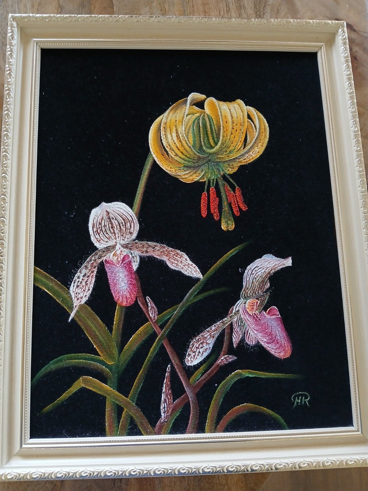 Set van 2 fluwelen schilderijen met bloemen en vlinders, Realistisch, Overige ondergronden, Gesigneerd, Olieverf