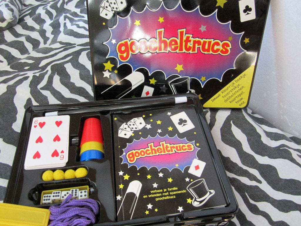 GOOCHEL TRUCS in blikken trommel, Ophalen, Gebruikt