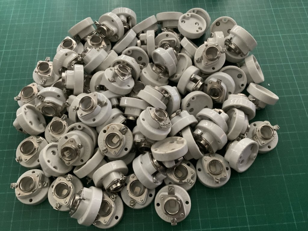 82 Porselijnen fittingen voor lamp E-14 (Kleine Fitting), 60 watt of meer, Overige typen, E14 (klein), Nieuw