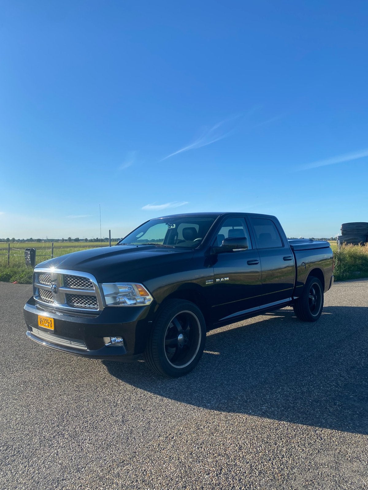 Dodge Ram 1500 Sport, Auto's, Bestelauto's, 442 pk, 2395 kg, Bluetooth, Leder en Stof