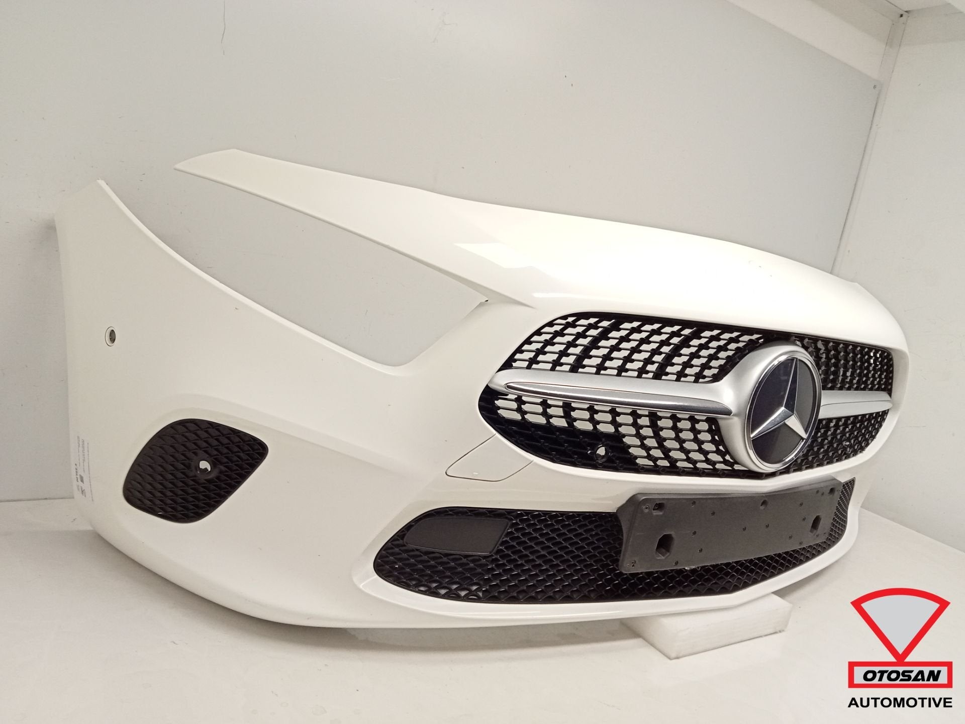 MB A-Klasse W177 A177 Voorbumper WIT 149 POLAR WHITE Complee, Gebruikt, Mercedes-Benz AG, Mercedes-Benz, Ophalen of Verzenden