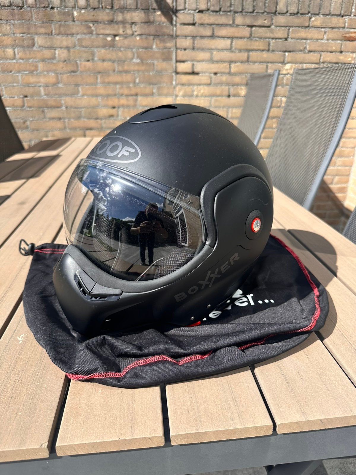 ZO GOED ALS NIEUWE Roof boxer maat s, Motoren, Kleding | Motorhelmen, Ophalen of Verzenden, Tweedehands, Systeemhelm, Overige merken