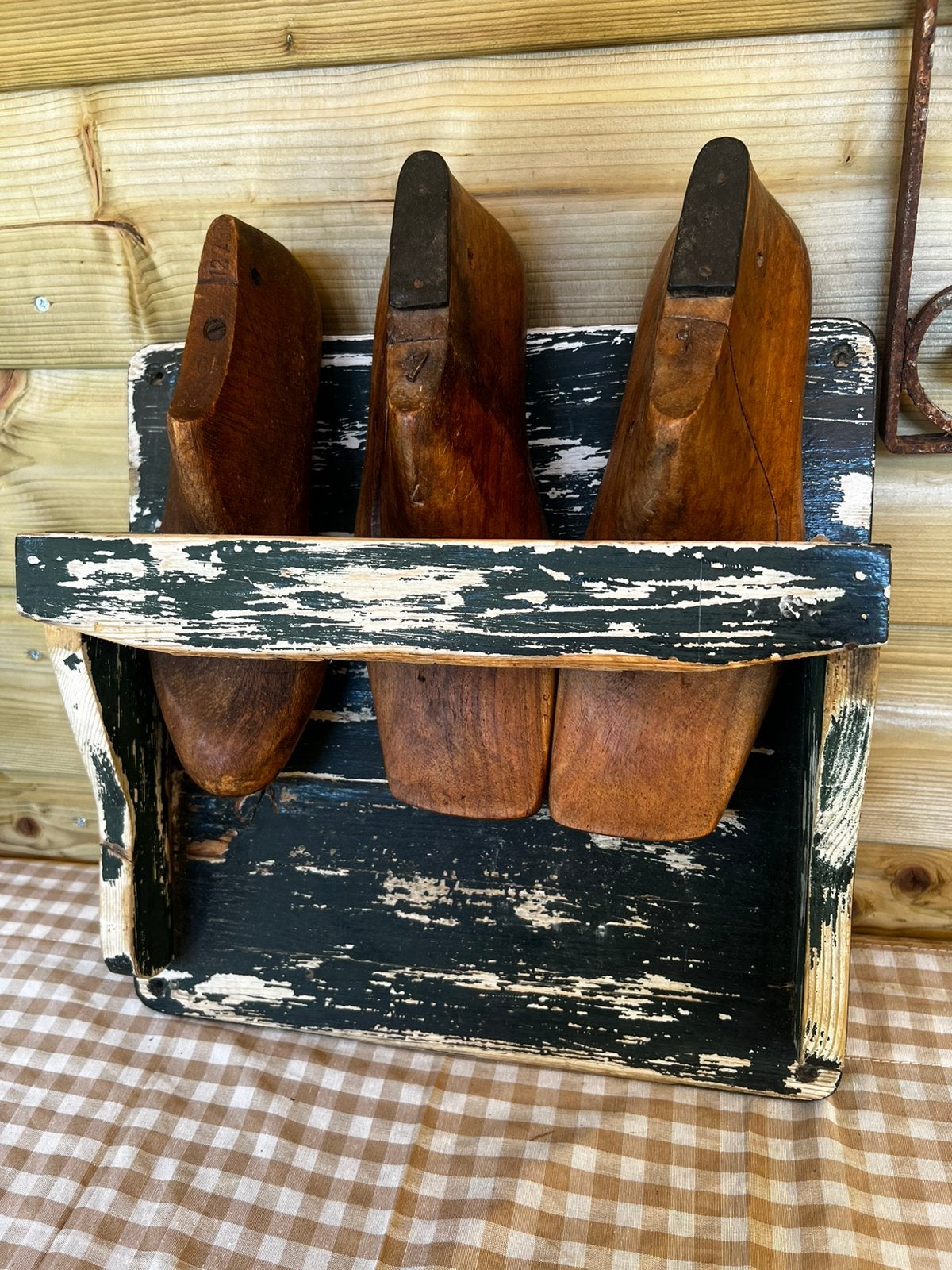 Brocante  groen plateau wandrek serveerplank handdoekrek, Ophalen