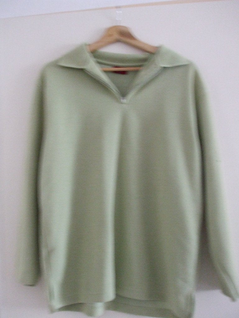 Te koop nieuwe trui.(1)., Maat 38/40 (M), Overige kleuren, Nieuw, Ophalen of Verzenden