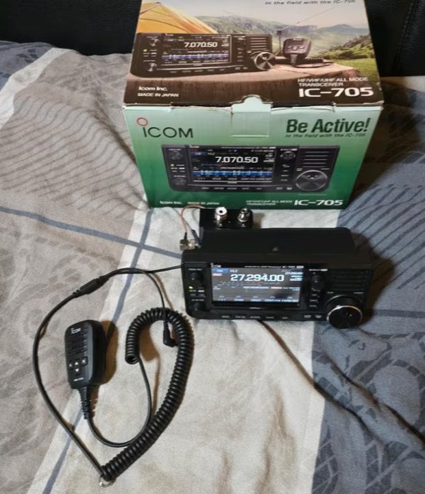 Icom IC-705 QRP transceiver met extra accu en oplader, Telecommunicatie, Ophalen of Verzenden, Zo goed als nieuw, Zender en Ontvanger