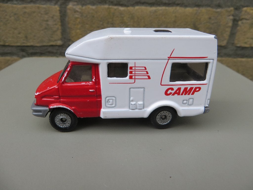 Siku 1022 IVECO Daily Camper  8 cm lang, Ophalen of Verzenden, Gebruikt, Bus of Vrachtwagen