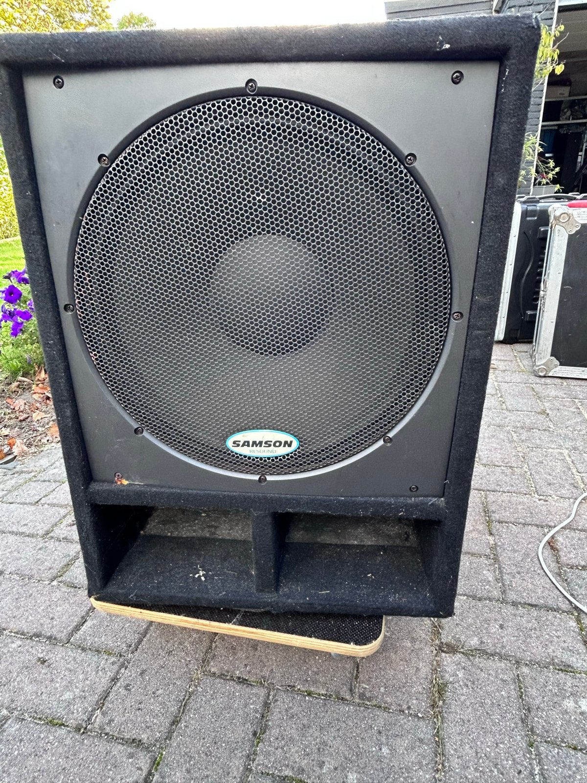 Samson Resound RS15S Subwoofer - Oerdegelijk en Krachtig, Gebruikt, Subwoofer, Ophalen of Verzenden, 150 watt of meer