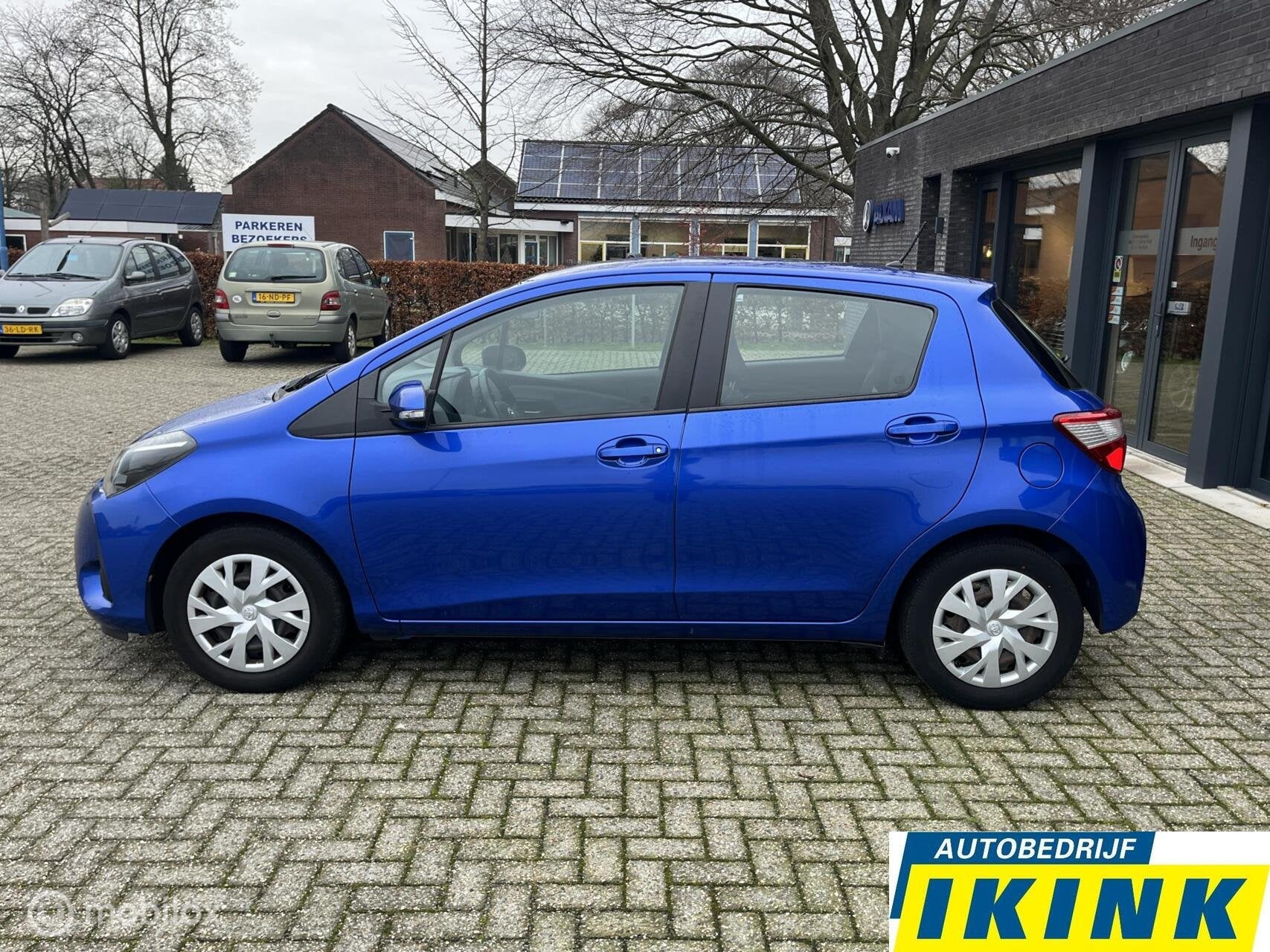 Toyota Yaris 1.0 VVT-i Comfort, Auto's, Voorwielaandrijving, Stof, Met garantie (alle), Blauw