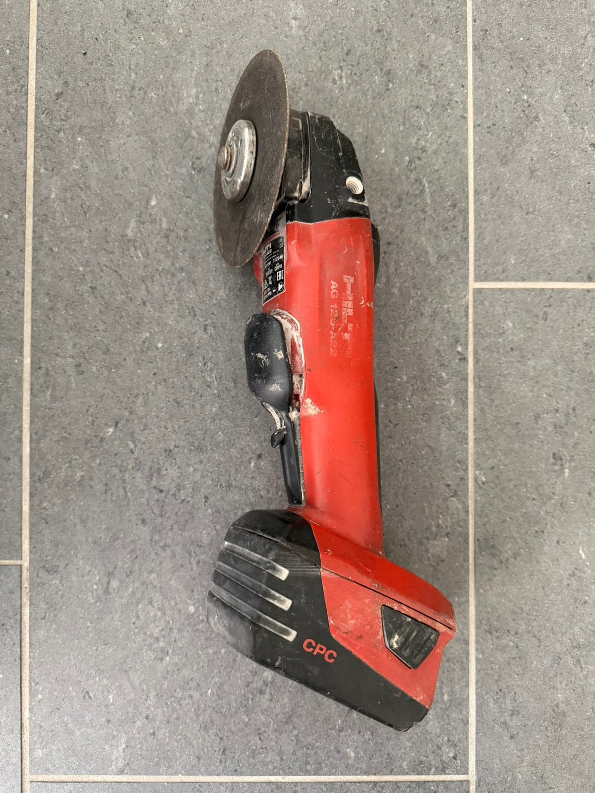 Hilti haakse slijper met accu AG 125 A22, Ophalen of Verzenden, Gebruikt, Haakse handslijpmachine