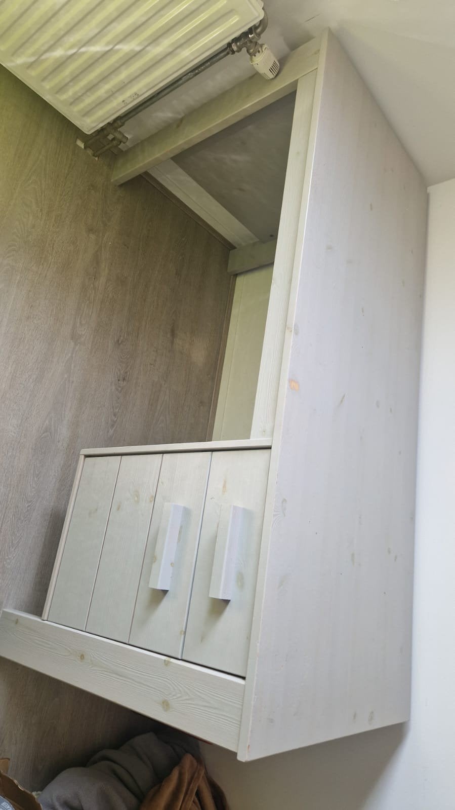 Bureau Dennis Karwei Wood, Huis en Inrichting, Bureaus, Ophalen, Gebruikt, Hout, Grijs