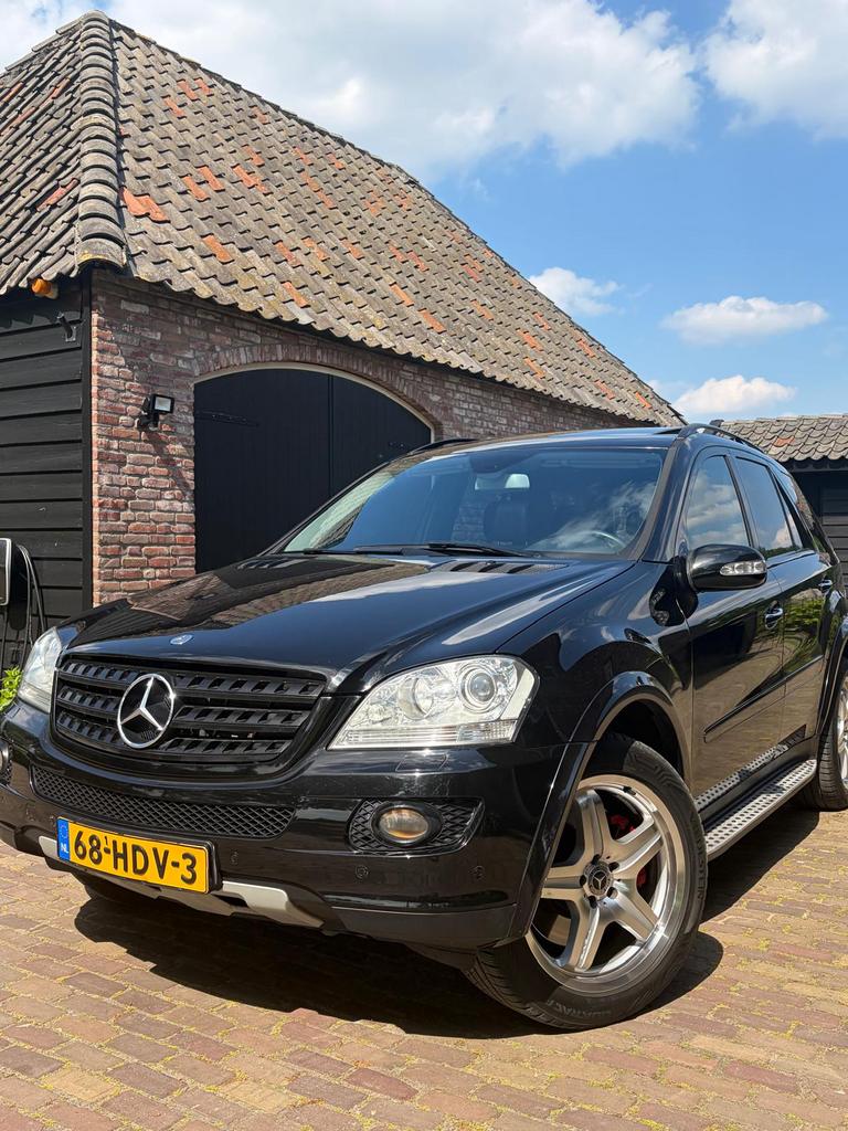 Mercedes ML500 V8 AMG pakket | Youngtimer | Autom| 4MATIC |, Auto's, Automaat, 5461 cc, Zwart, Leder