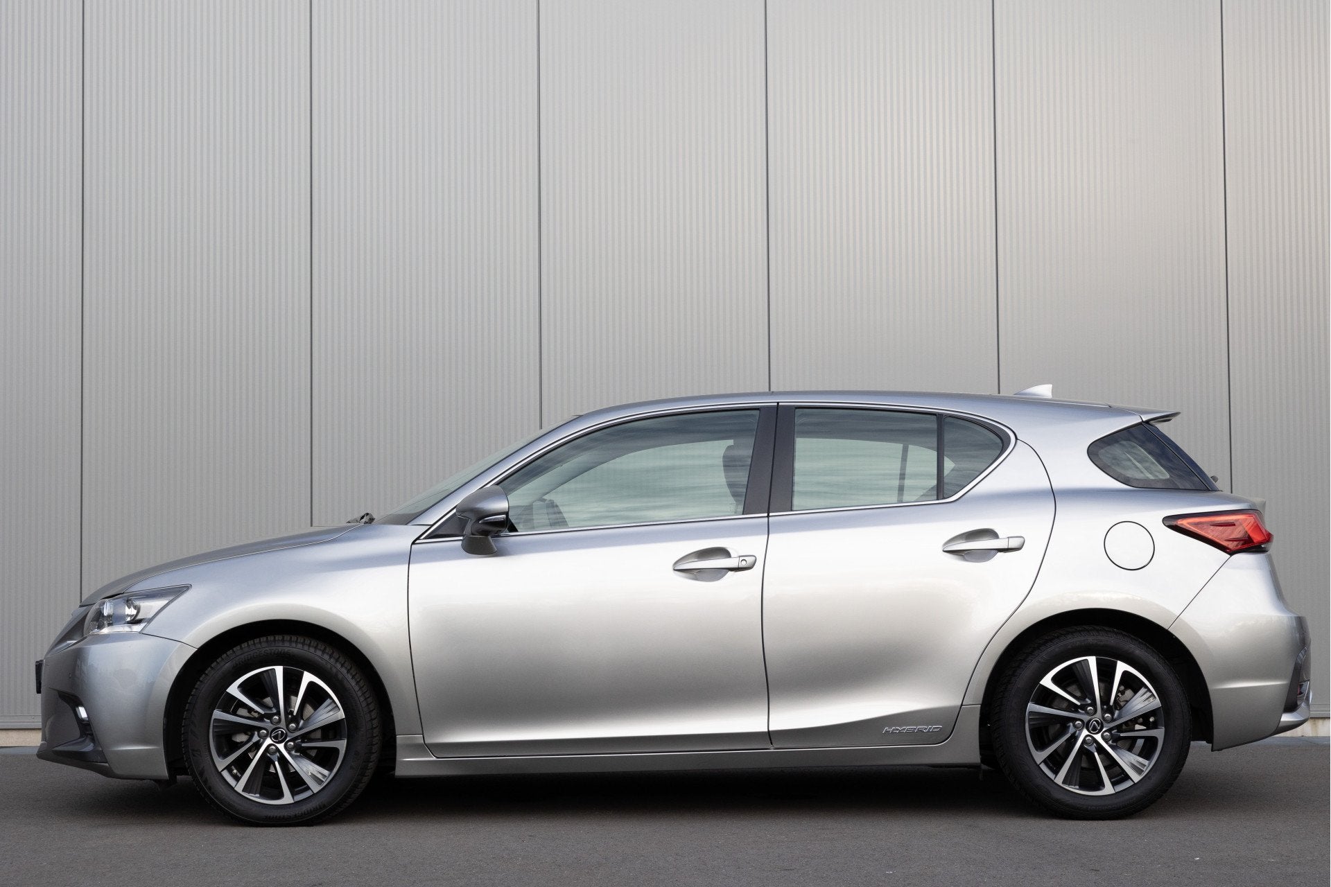Lexus CT 200h Business Line | DEALER ONDERHOUDEN | CRUISE |, Gebruikt, 4 cilinders, Lichtsensor, Alcantara