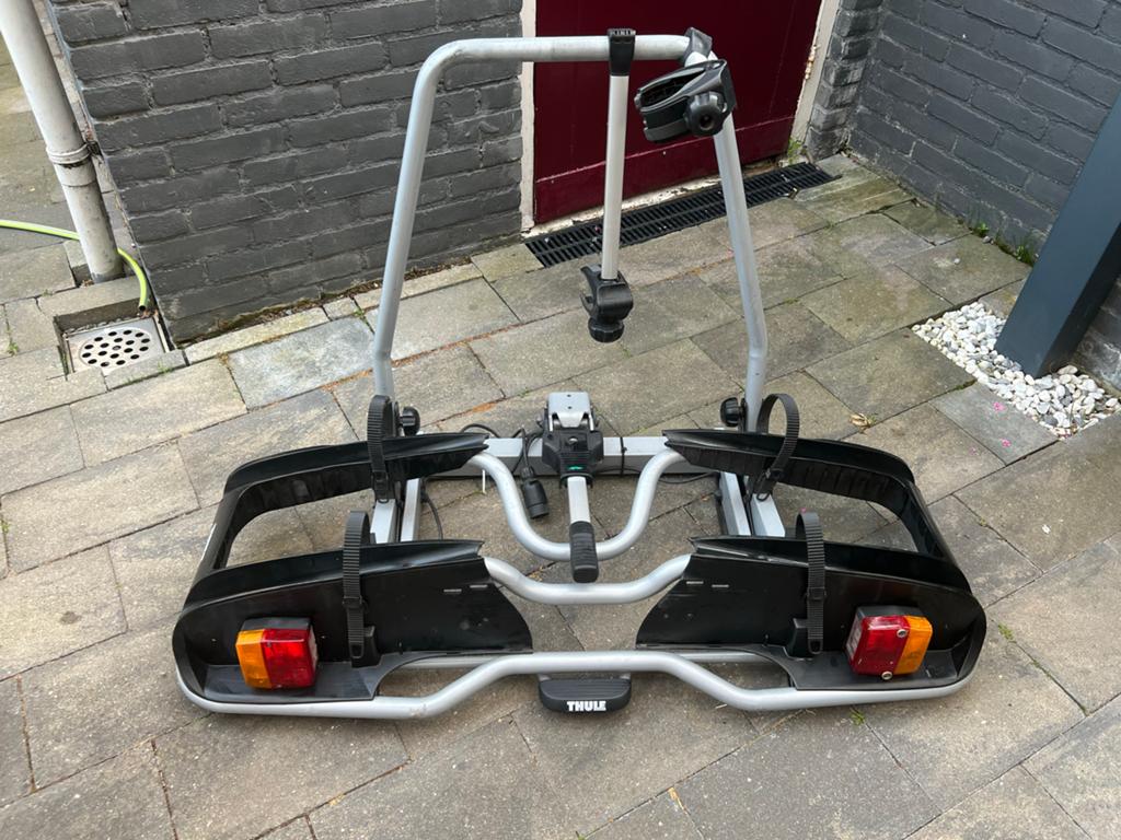 Thule fietsendrager voor trekhaak - 2 fietsen, Ophalen, Gebruikt, 2 fietsen, Trekhaakdrager