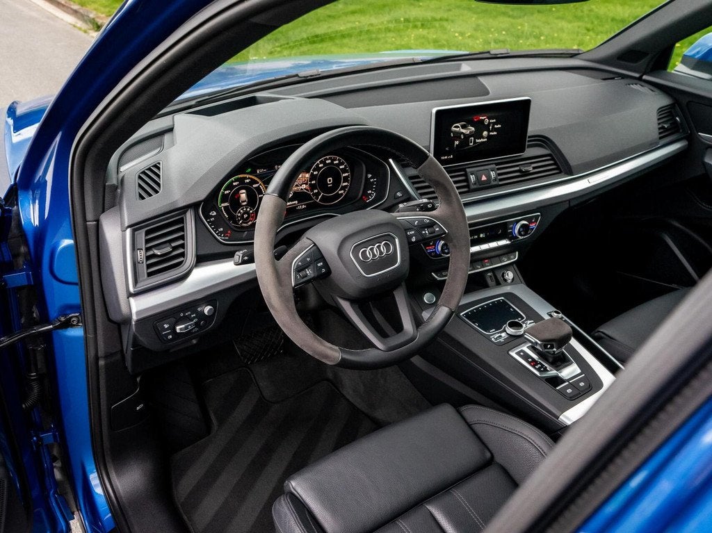 Audi Q5 55 TFSI e quattro Competition |Panoramadak|Luchtveri, Auto's, Automaat, 2005 kg, Gebruikt, Zwart