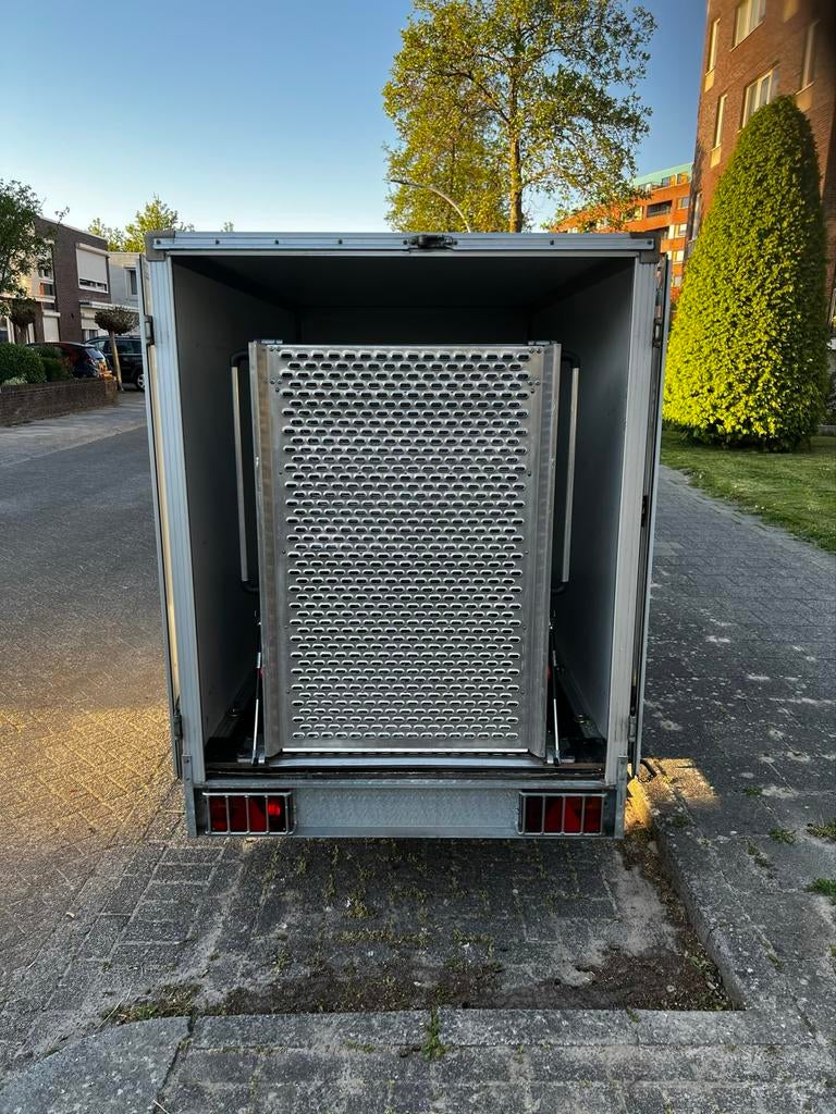 Aluminium oprijplaat met dubbele gasveren, Ophalen, Via Delle Industrie 5/I-L., Info@fadiel.com, Gebruikt