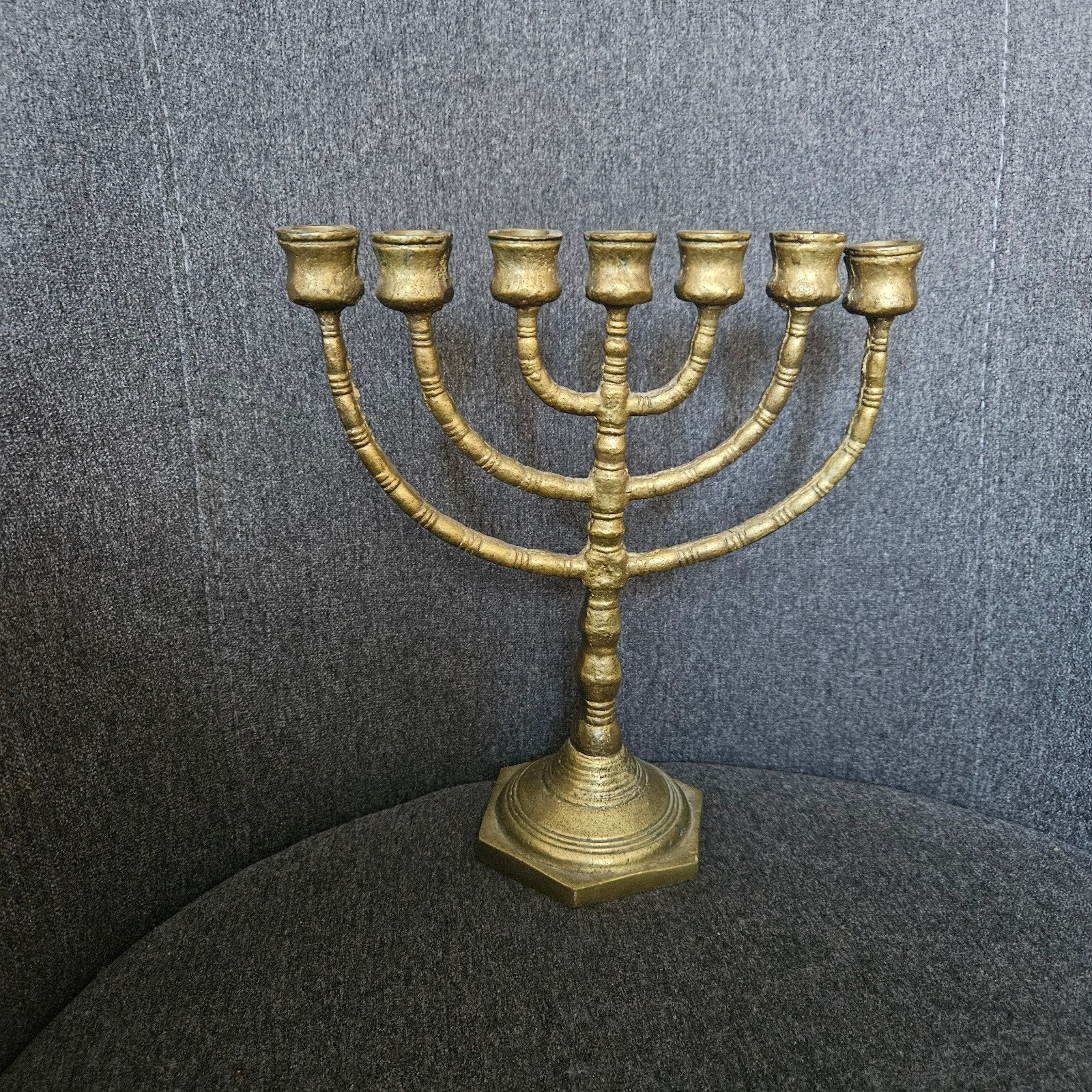 Prachtige Vintage Messing Menora – Zevenarmige Joodse Kandel, Ophalen of Verzenden, Koper of Brons