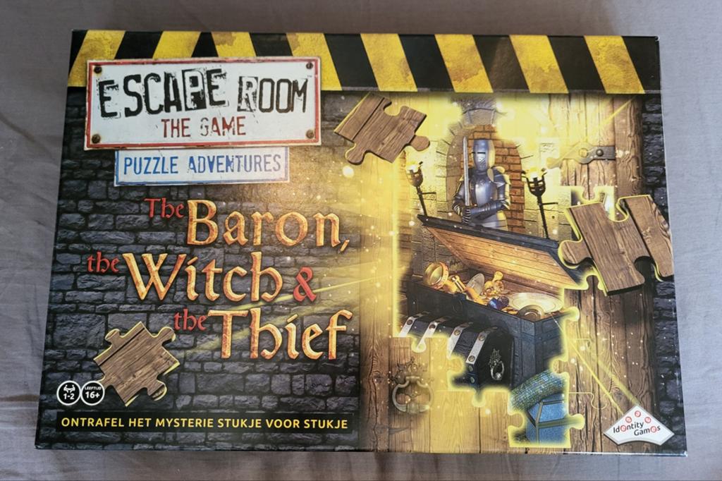 Escape Room The Game: The Baron, the Witch & the Thief, Een of twee spelers, Ophalen of Verzenden, Zo goed als nieuw, Identity Games