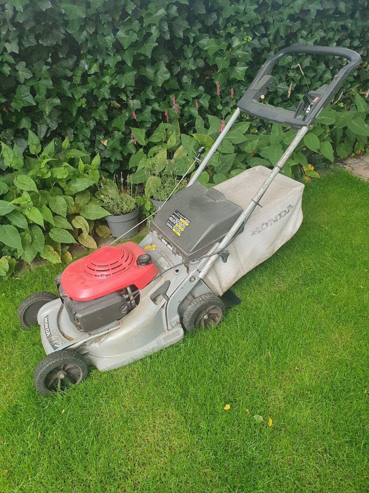 Honda HRB 475 Benzine Grasmaaier met Opvangzak, Tuin en Terras, Grasmaaiers, Ophalen, Cirkelmaaier, Honda, Gebruikt
