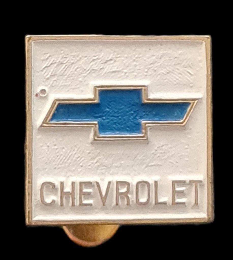 Chevrolet knoop-speld vierkant, Verzamelen, Speldjes, Pins en Buttons, Verzenden, Nieuw, Transport, Speldje of Pin