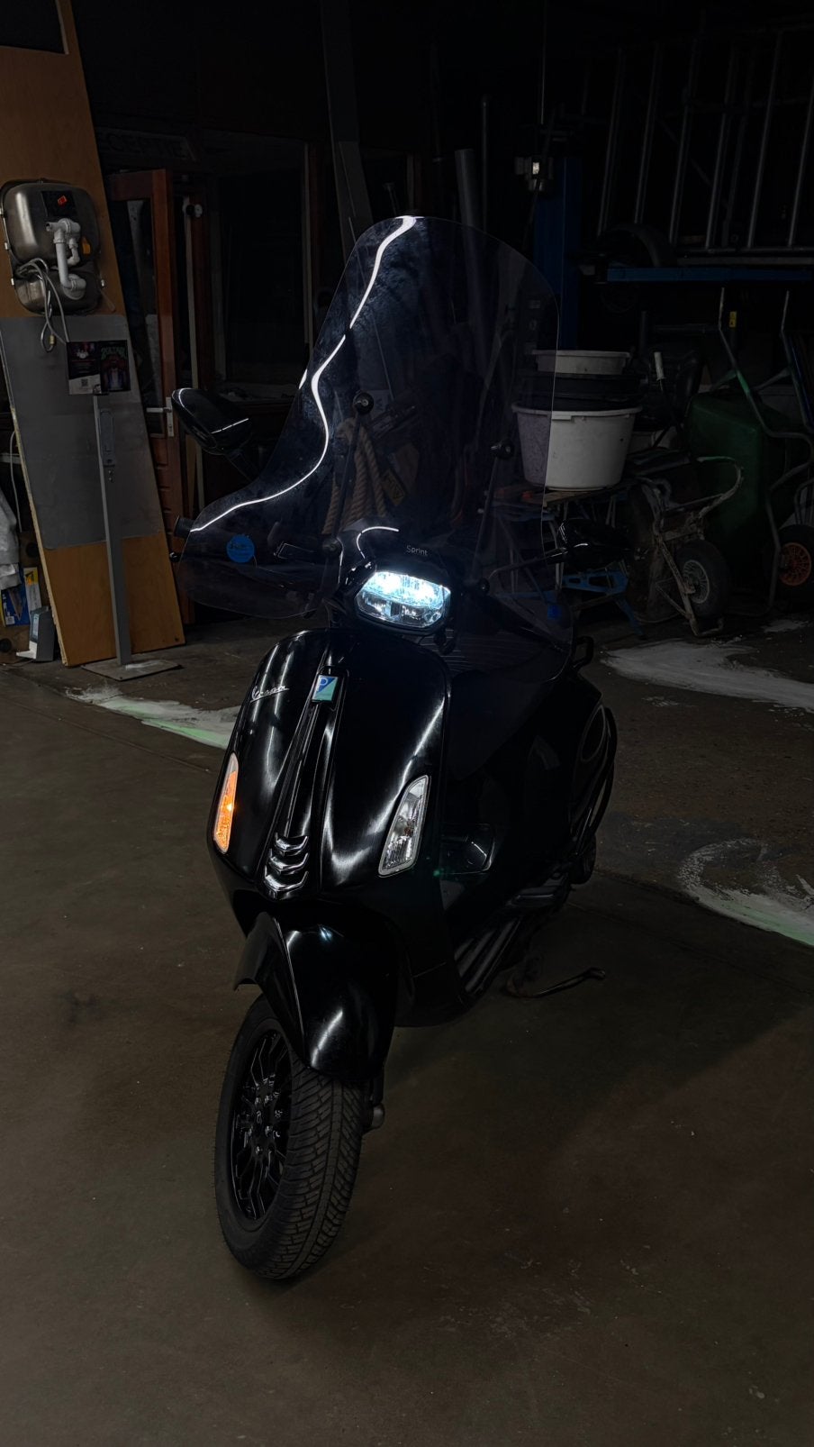 Vespa sprint 2018 brom, Fietsen en Brommers, Ophalen, Zo goed als nieuw, Benzine, Overige modellen