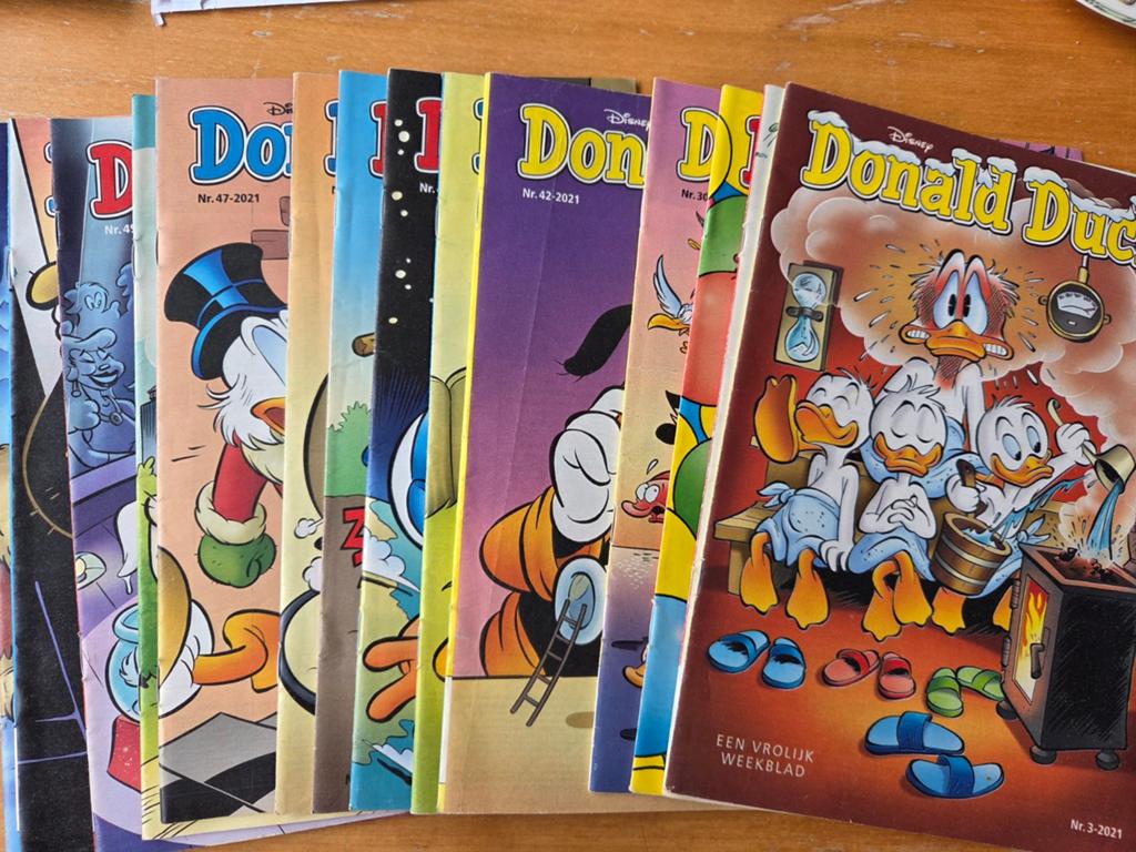 Donald Duck weekblad - jaargang 2021, Meerdere stripboeken, Ophalen of Verzenden, Gelezen