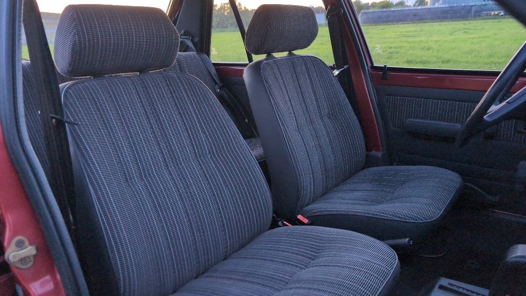 Peugeot 205 Bordeaux Rood 1.6 AUT | Oldtimer | APK | 62000km, Auto's, 4 cilinders, Particulier, Metallic lak, 900 kg