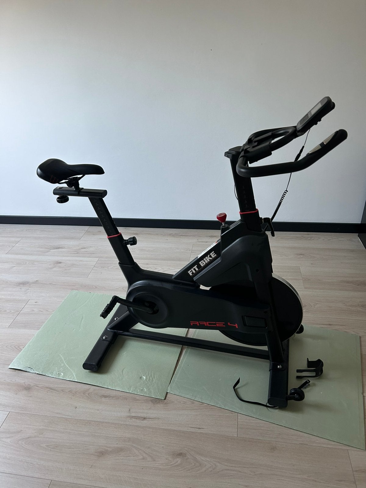 Fit bike Race 4, Sport en Fitness, Ophalen, Zo goed als nieuw, Metaal, Benen