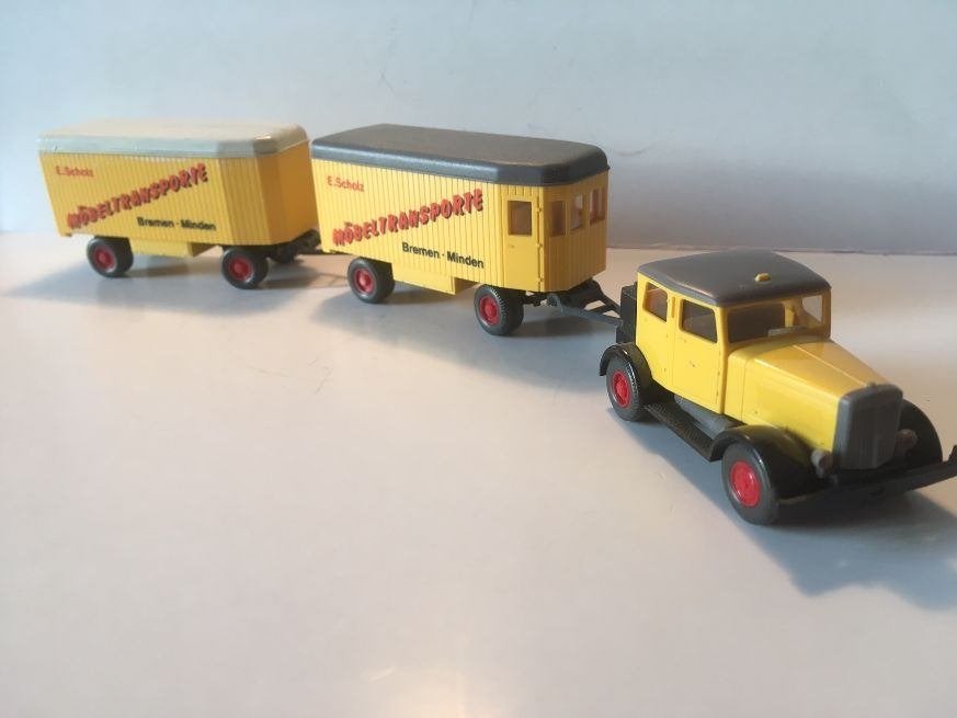 trekker modelauto 1:87 van Wiking met 2 aanhangers, Ophalen of Verzenden, Gebruikt, Hijskraan, Tractor of Landbouw, Wiking