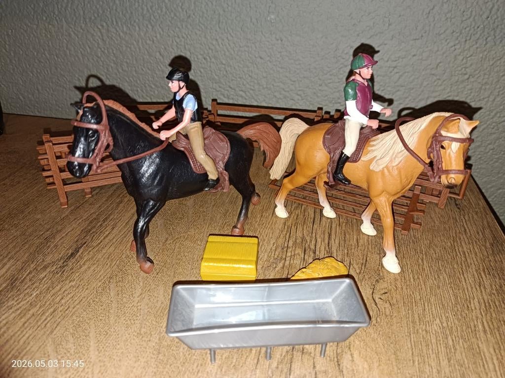 2 ruiters met paarden, Ophalen of Verzenden, Zo goed als nieuw