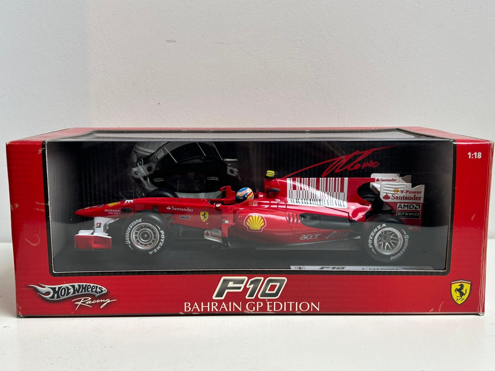 1/18 Hotwheels Ferrari F10 GP Bahrain 2010 Fernando Alonso, Ophalen of Verzenden, Gebruikt, Auto, Hot Wheels