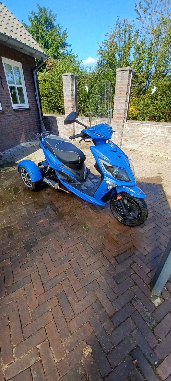 driewieler scooter twm icebear, Ophalen, Maximaal 45 km/u, 49 cc, Zo goed als nieuw