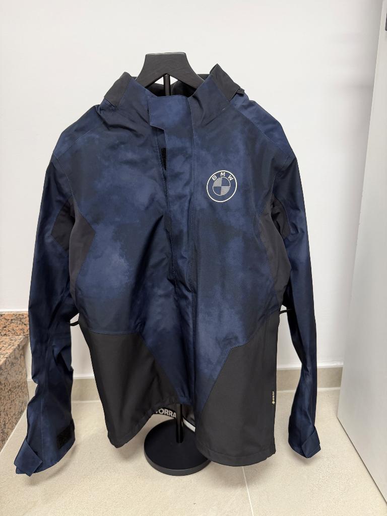 BMW Motorrad GS Karakum GTX regenjas / overjas heren 52, Motoren, Kleding | Motorkleding, Jas | textiel, BMW Motorrad, Nieuw met kaartje