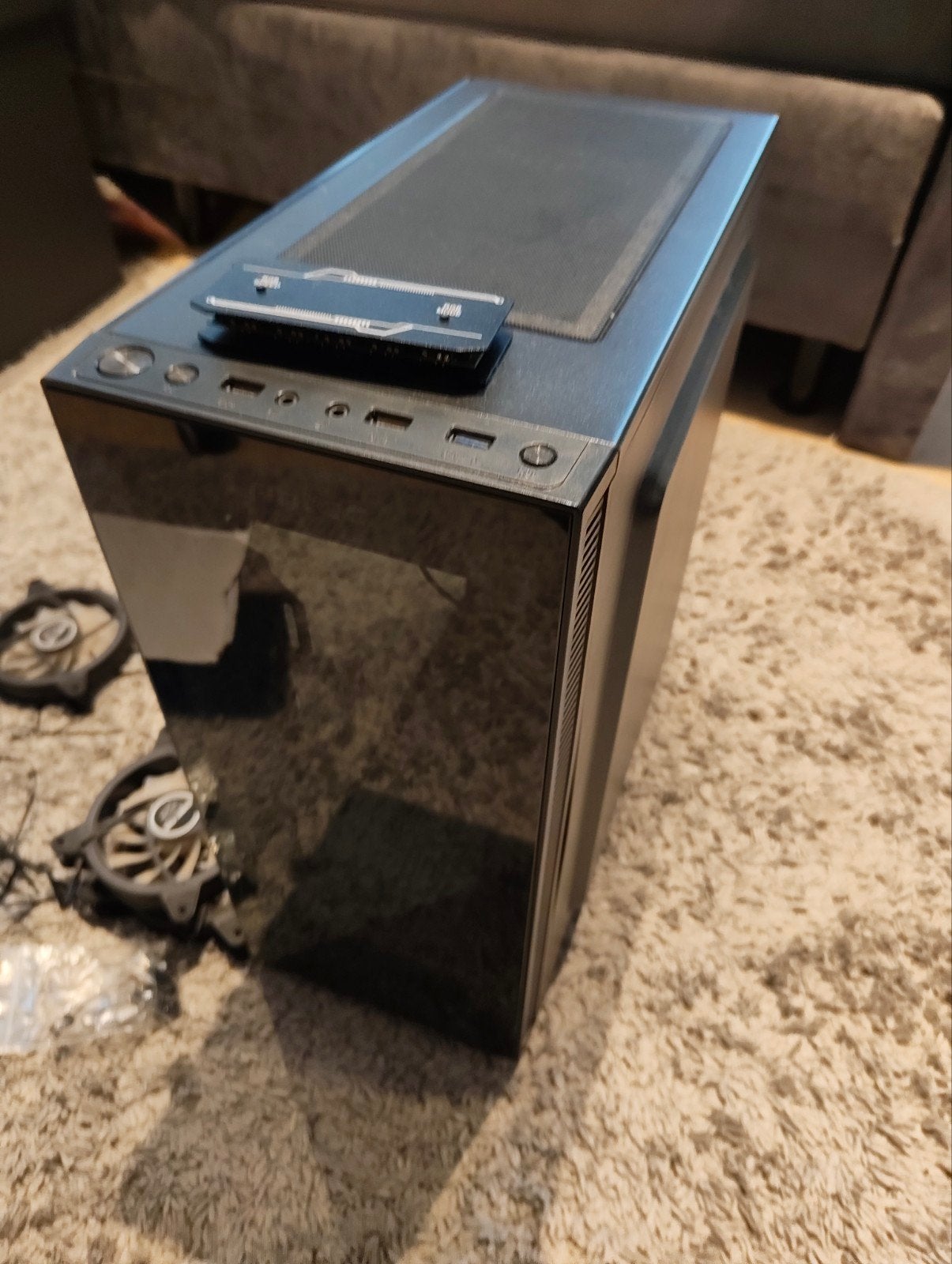 Antec pc Case with fans, Computers en Software, Computerbehuizingen, Ophalen of Verzenden, Zo goed als nieuw