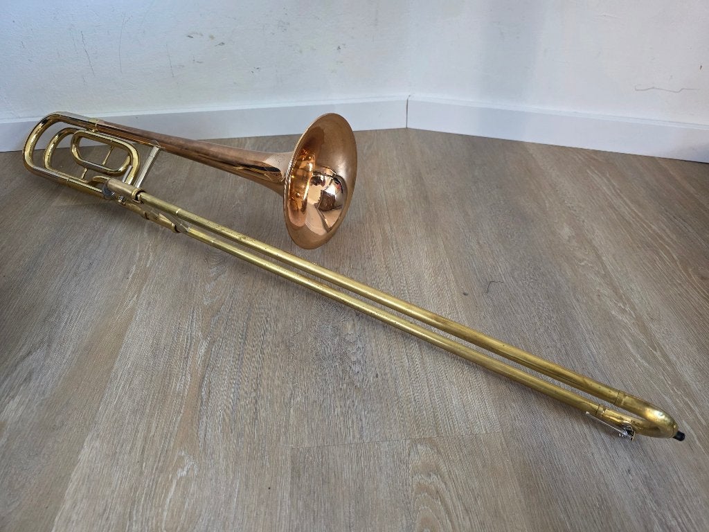 Trombone Kingo met kwartventiel, Muziek en Instrumenten, Ophalen of Verzenden, Gebruikt, Tenor, Met koffer